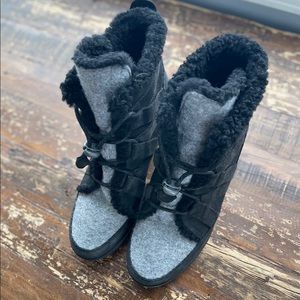 Women’s sorel wedge size 9